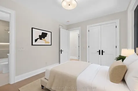 148 Herald Avenue Oakville ON L6K 1S2