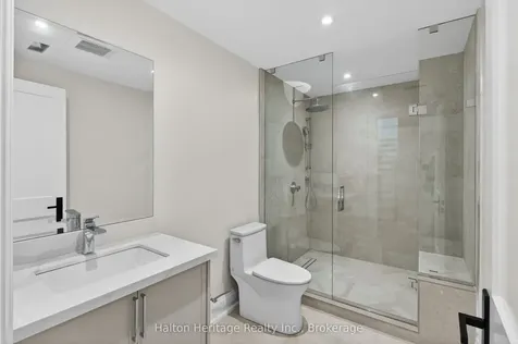 148 Herald Avenue Oakville ON L6K 1S2