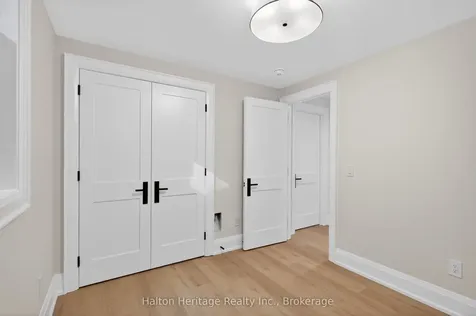 148 Herald Avenue Oakville ON L6K 1S2