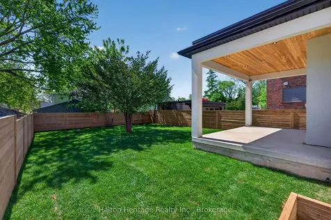 148 Herald Avenue Oakville ON L6K 1S2