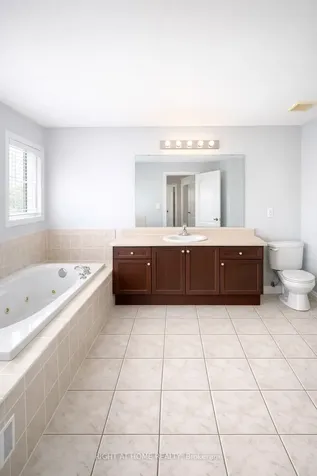 4721 Colombo Crescent Mississauga ON L5M 7R3