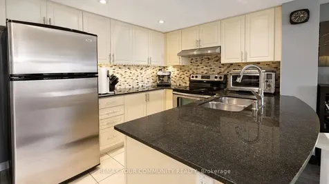 9 George Street N Brampton ON L6X 0T6