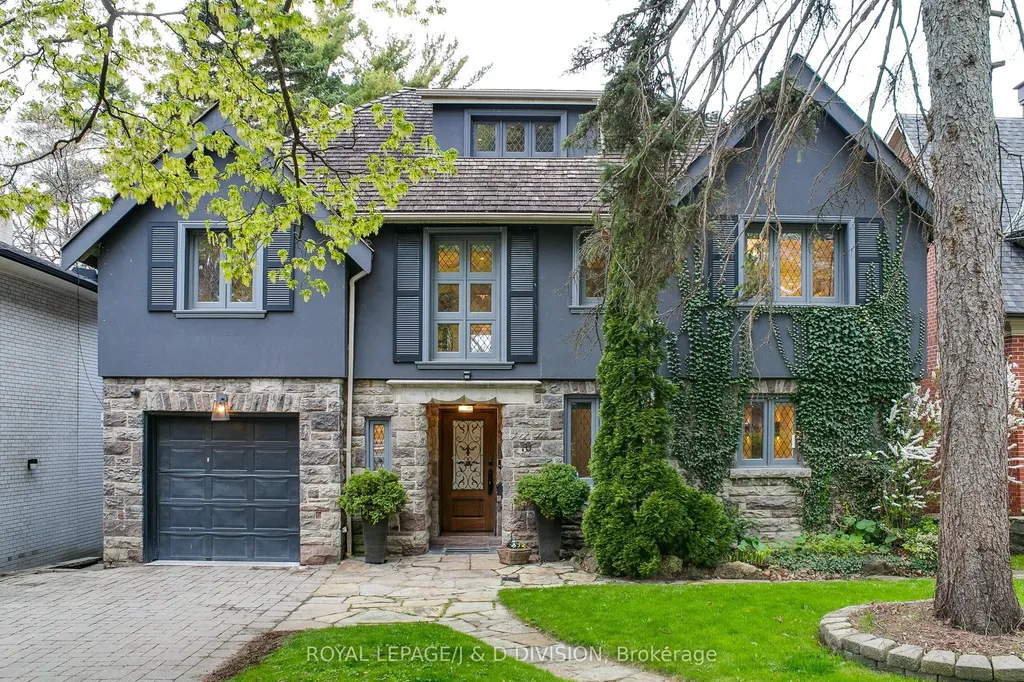 76 Brule Gardens Toronto ON M6S 4J2