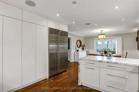 76 Brule Gardens Toronto ON M6S 4J2