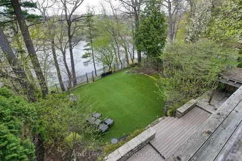 76 Brule Gardens Toronto ON M6S 4J2