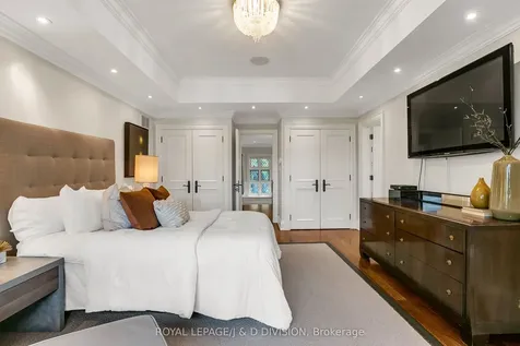 76 Brule Gardens Toronto ON M6S 4J2