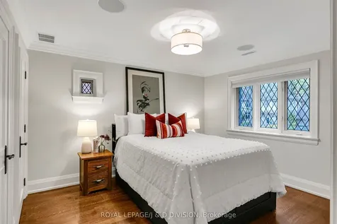 76 Brule Gardens Toronto ON M6S 4J2