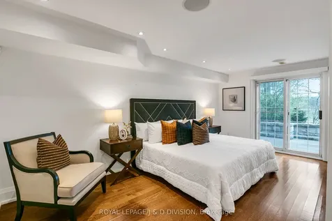 76 Brule Gardens Toronto ON M6S 4J2