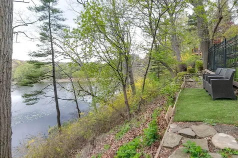 76 Brule Gardens Toronto ON M6S 4J2