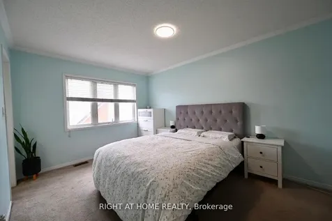 11 West Deane Park Drive Toronto ON M9B 2R5
