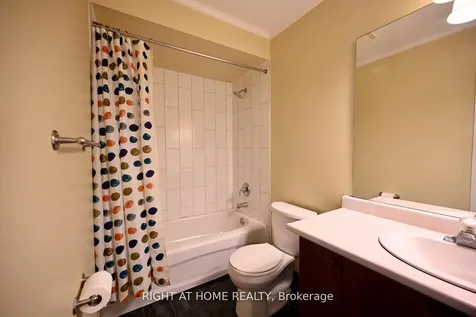 11 West Deane Park Drive Toronto ON M9B 2R5
