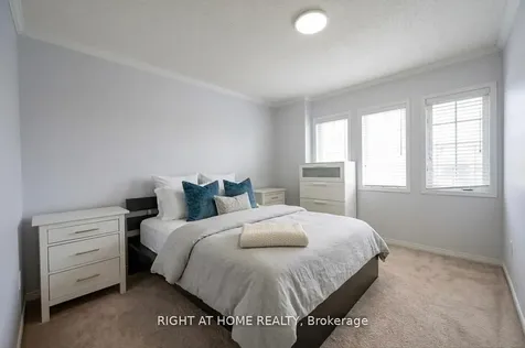 11 West Deane Park Drive Toronto ON M9B 2R5