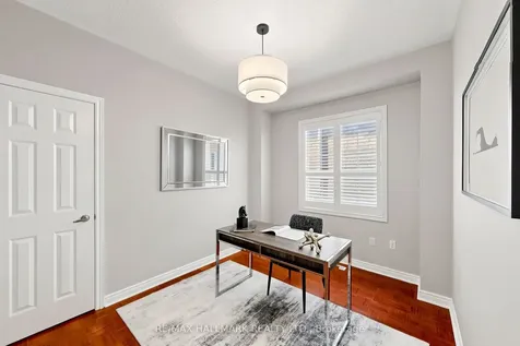 6611 Spinnaker Circle Mississauga ON L5W 1R2