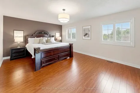 6611 Spinnaker Circle Mississauga ON L5W 1R2
