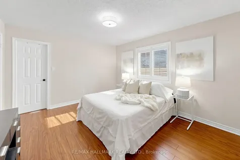 6611 Spinnaker Circle Mississauga ON L5W 1R2