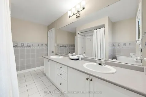 6611 Spinnaker Circle Mississauga ON L5W 1R2