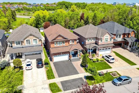 6611 Spinnaker Circle Mississauga ON L5W 1R2