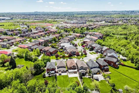 6611 Spinnaker Circle Mississauga ON L5W 1R2