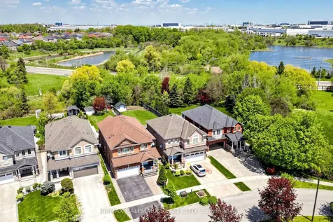 6611 Spinnaker Circle Mississauga ON L5W 1R2