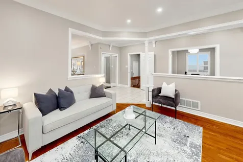 6611 Spinnaker Circle Mississauga ON L5W 1R2