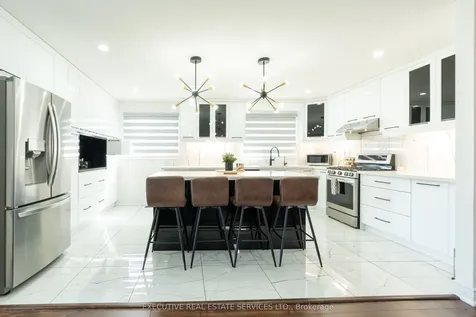 90 Hinchley Wood Grove Brampton ON L6V 3M3