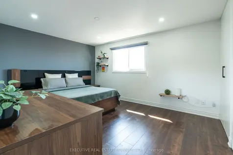 90 Hinchley Wood Grove Brampton ON L6V 3M3