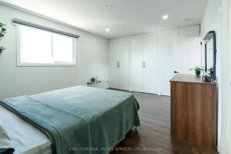 90 Hinchley Wood Grove Brampton ON L6V 3M3