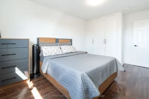 90 Hinchley Wood Grove Brampton ON L6V 3M3