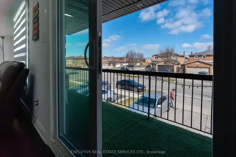 90 Hinchley Wood Grove Brampton ON L6V 3M3