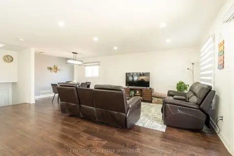 90 Hinchley Wood Grove Brampton ON L6V 3M3
