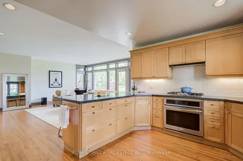 1381 Lorne Park Road Mississauga ON L5H 3B2