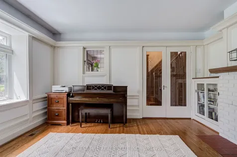 1381 Lorne Park Road Mississauga ON L5H 3B2