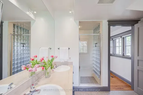 1381 Lorne Park Road Mississauga ON L5H 3B2