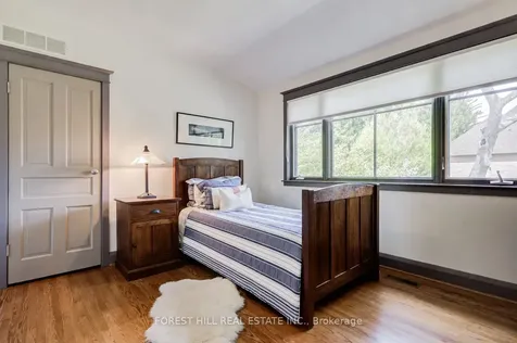 1381 Lorne Park Road Mississauga ON L5H 3B2