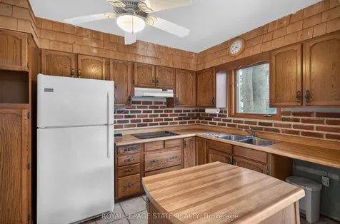 893 Lasalle Park Road Burlington ON L7T 1M6