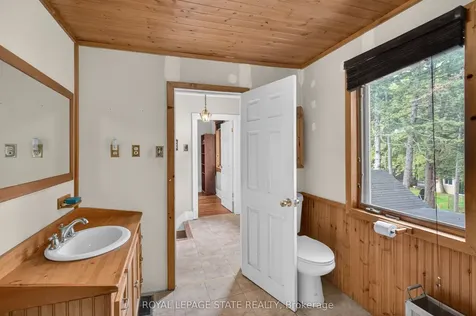 893 Lasalle Park Road Burlington ON L7T 1M6