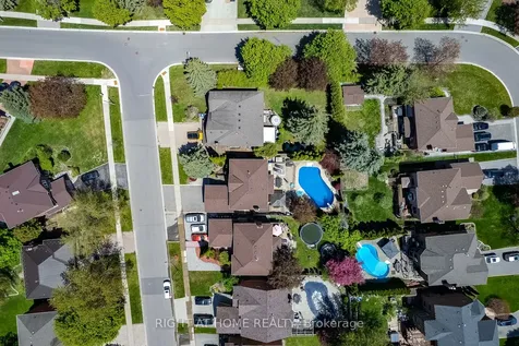41 Christie Drive Brampton ON L6Z 3J6