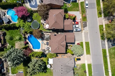 41 Christie Drive Brampton ON L6Z 3J6