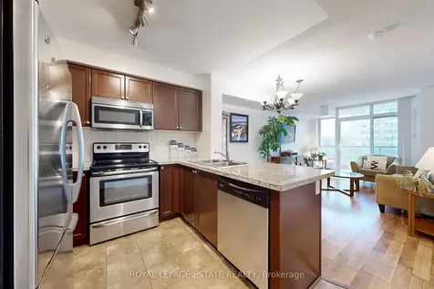 3 Michael Power Place Toronto ON M9A 0A2