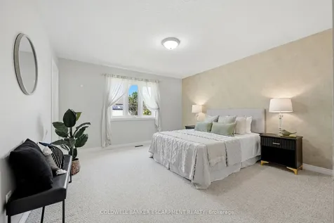 11 Kingsley Road Halton Hills ON L7J 2Z5