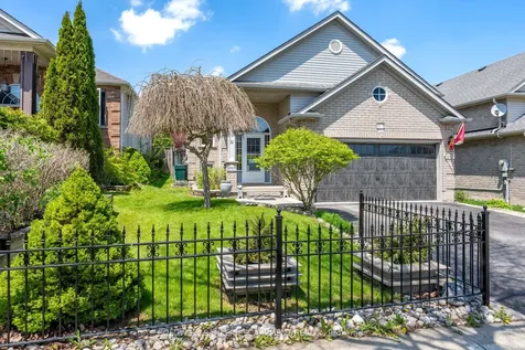 11 Kingsley Road Halton Hills ON L7J 2Z5