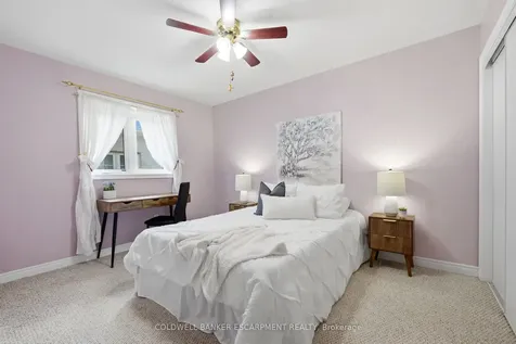 11 Kingsley Road Halton Hills ON L7J 2Z5