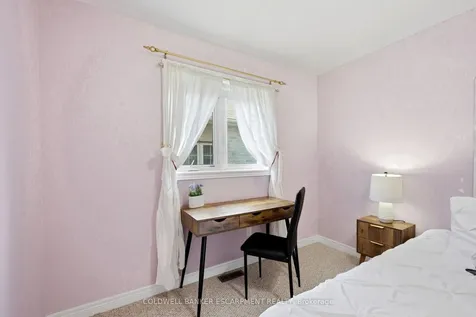 11 Kingsley Road Halton Hills ON L7J 2Z5