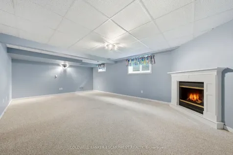 11 Kingsley Road Halton Hills ON L7J 2Z5