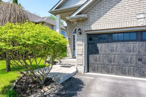 11 Kingsley Road Halton Hills ON L7J 2Z5