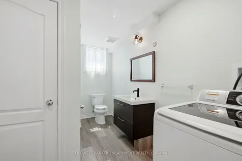 11 Kingsley Road Halton Hills ON L7J 2Z5
