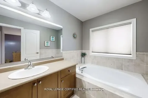 57 Humbershed Crescent Caledon ON L7E 2X4