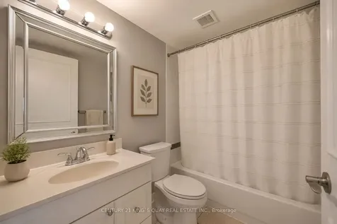 115 Hillcrest Avenue Mississauga ON L5B 3Y9
