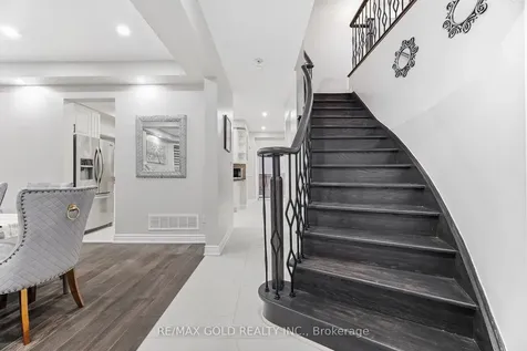 29 Laurentide Crescent Brampton ON L6P 1Y3