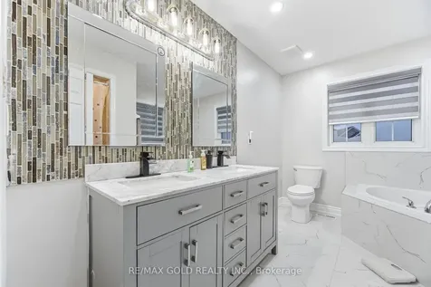29 Laurentide Crescent Brampton ON L6P 1Y3